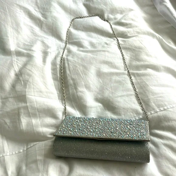Long sparkly silver evening purse - Picture 1 of 3